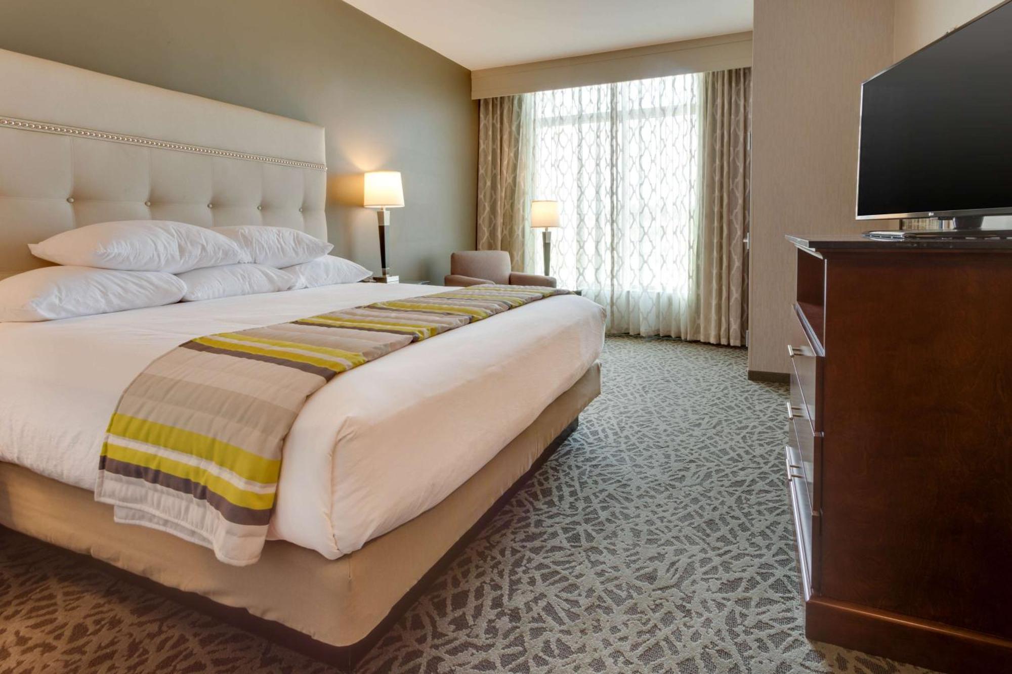 Drury Inn & Suites Pittsburgh Airport Settlers Ridge 외부 사진