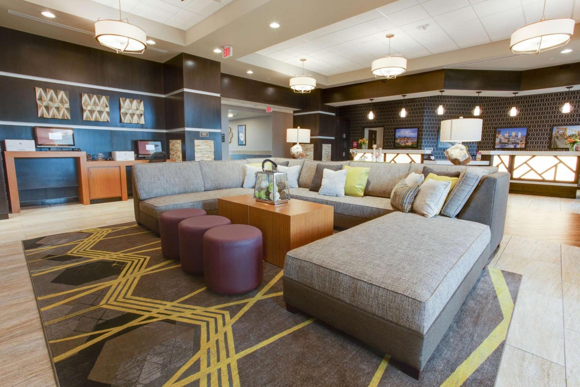 Drury Inn & Suites Pittsburgh Airport Settlers Ridge 외부 사진